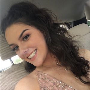 Meet your Posher, Maria